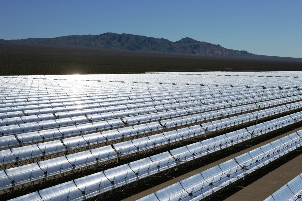Imagen parque de placas solares